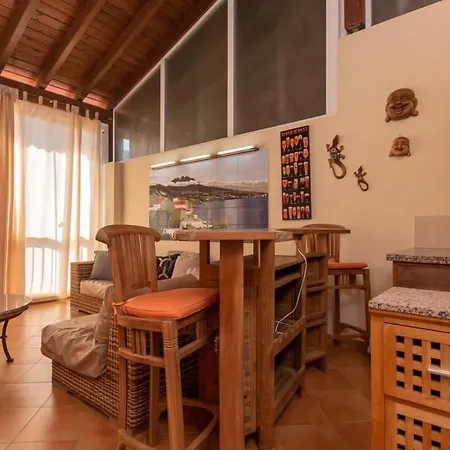 Esmeralda Villa