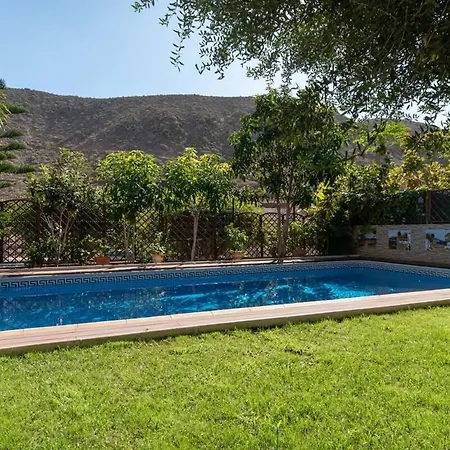 Esmeralda Villa *