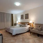 Villa Esmeralda *