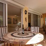 Esmeralda Villa
